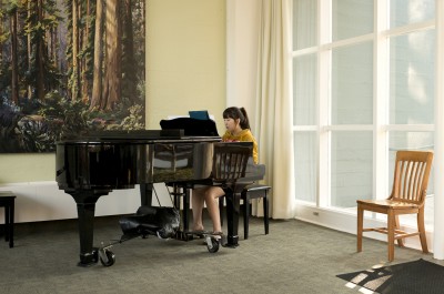 Thumbnail for 'Pianos everywhere'