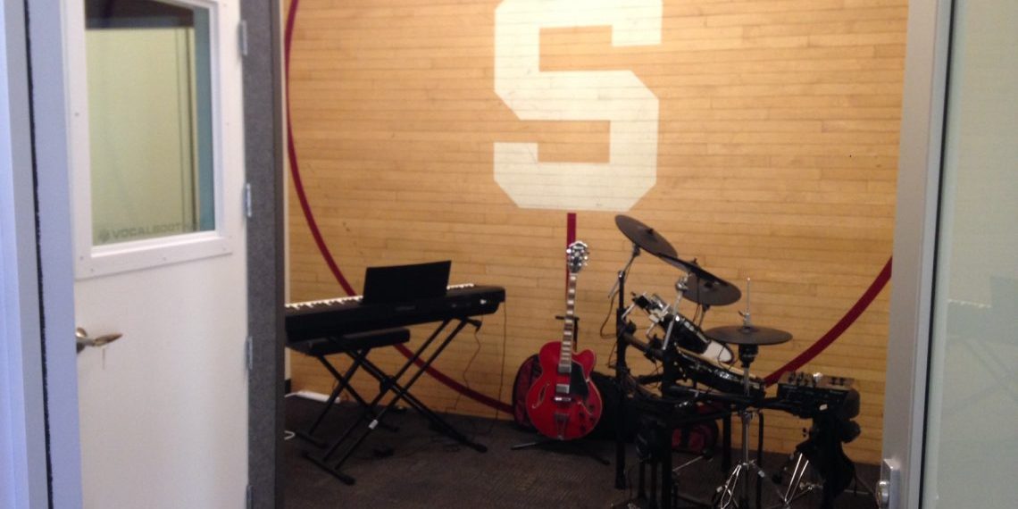 Roble Arts Gym music room