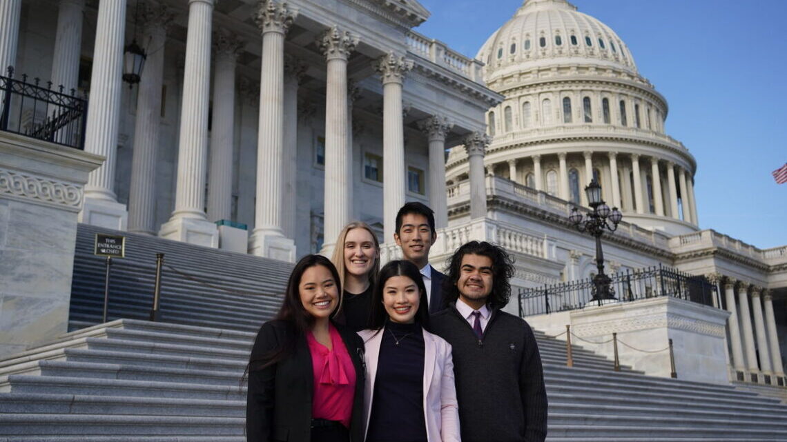 Students in front of Washington DC